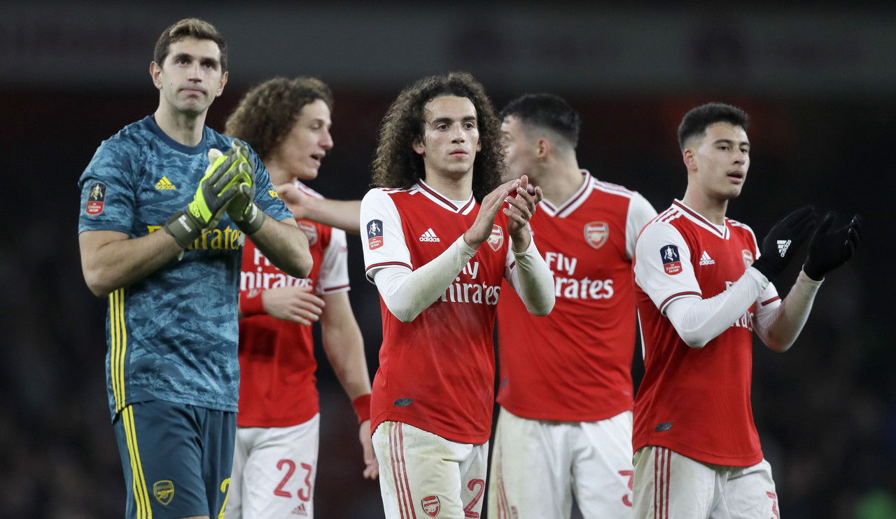 国乒8-4德国！王楚钦不满发挥，孙颖莎力拼每分，混双2人谈防弧！（国乒8-4击败德国！王楚钦自评发挥欠佳，孙颖莎每分必争，混双组合谈防弧圈）