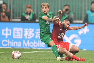 德天空：皇马与吕迪格均对续约持开放态度，目前暂因伤病搁置（德媒称：皇马与吕迪格均愿续约，但谈判因伤病暂时搁置）