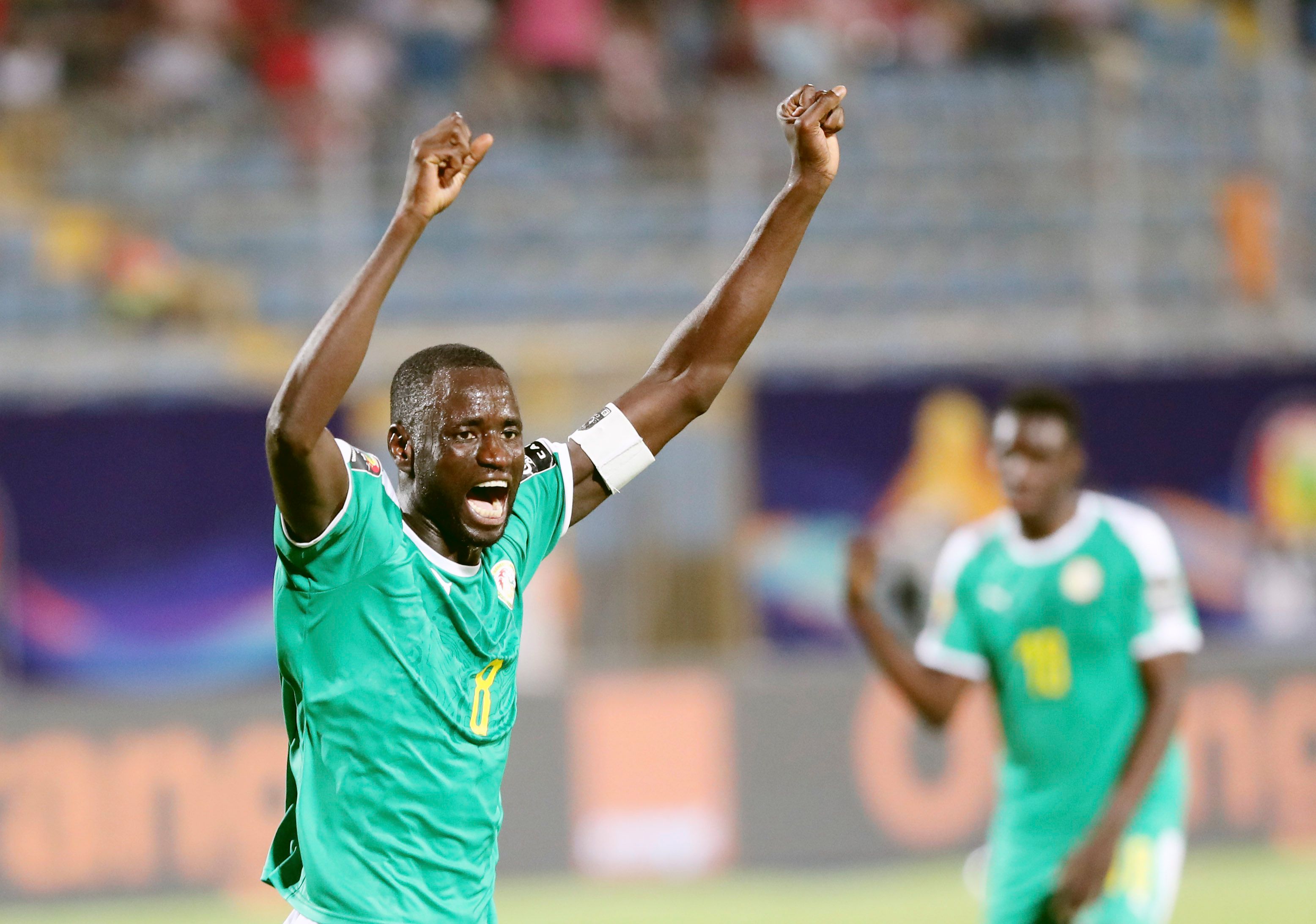 狼队主帅：对阵曼联希望终结连败，要表现得像冠军队伍一样（狼队主帅：战曼联誓止连败，必须打出冠军风范）