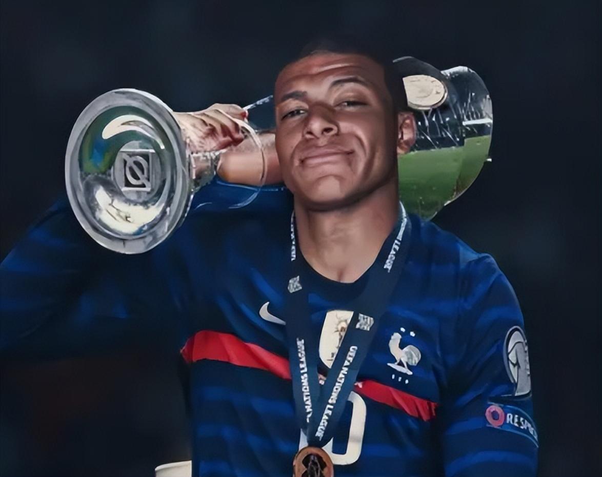 魔笛世界杯参赛次数比梅罗少一届，因克罗地亚缺席2010（克罗地亚无缘2010，魔笛世界杯出场数少于梅罗一届）