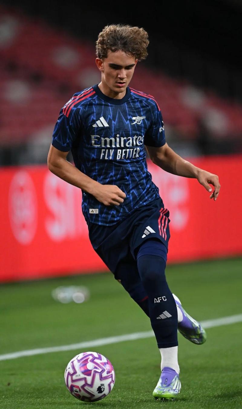 47岁王励勤被委以重任，级别已超过刘国梁，妻子也低调“退隐”（47岁王励勤升任要职，级别已超刘国梁，妻子低调退居幕后）