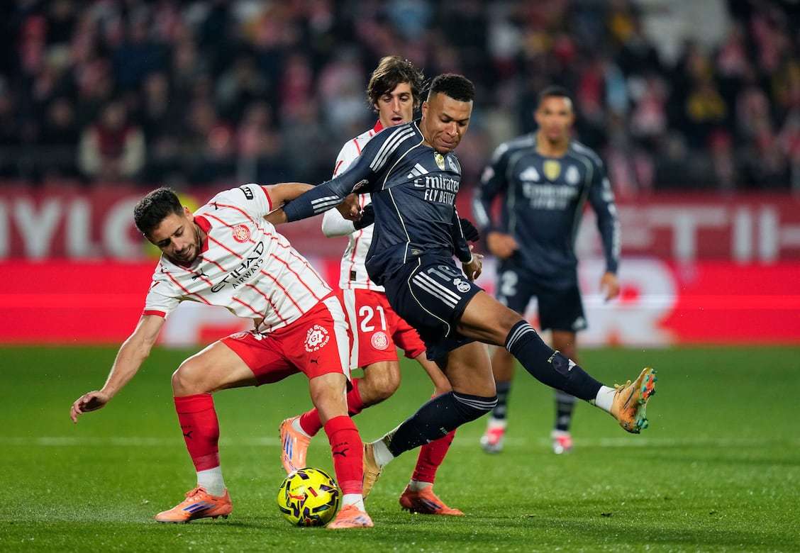 浙江队攻守兼备持续强势（浙江队攻防俱佳势头正猛）