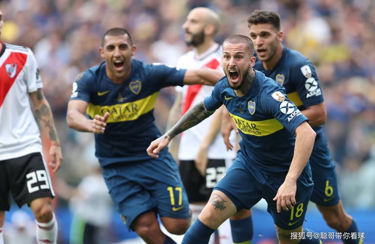 里程碑，亚泰37岁前锋谭龙已在中超出战200场比赛（37岁谭龙达成中超200场里程碑，亚泰前锋再添荣誉）