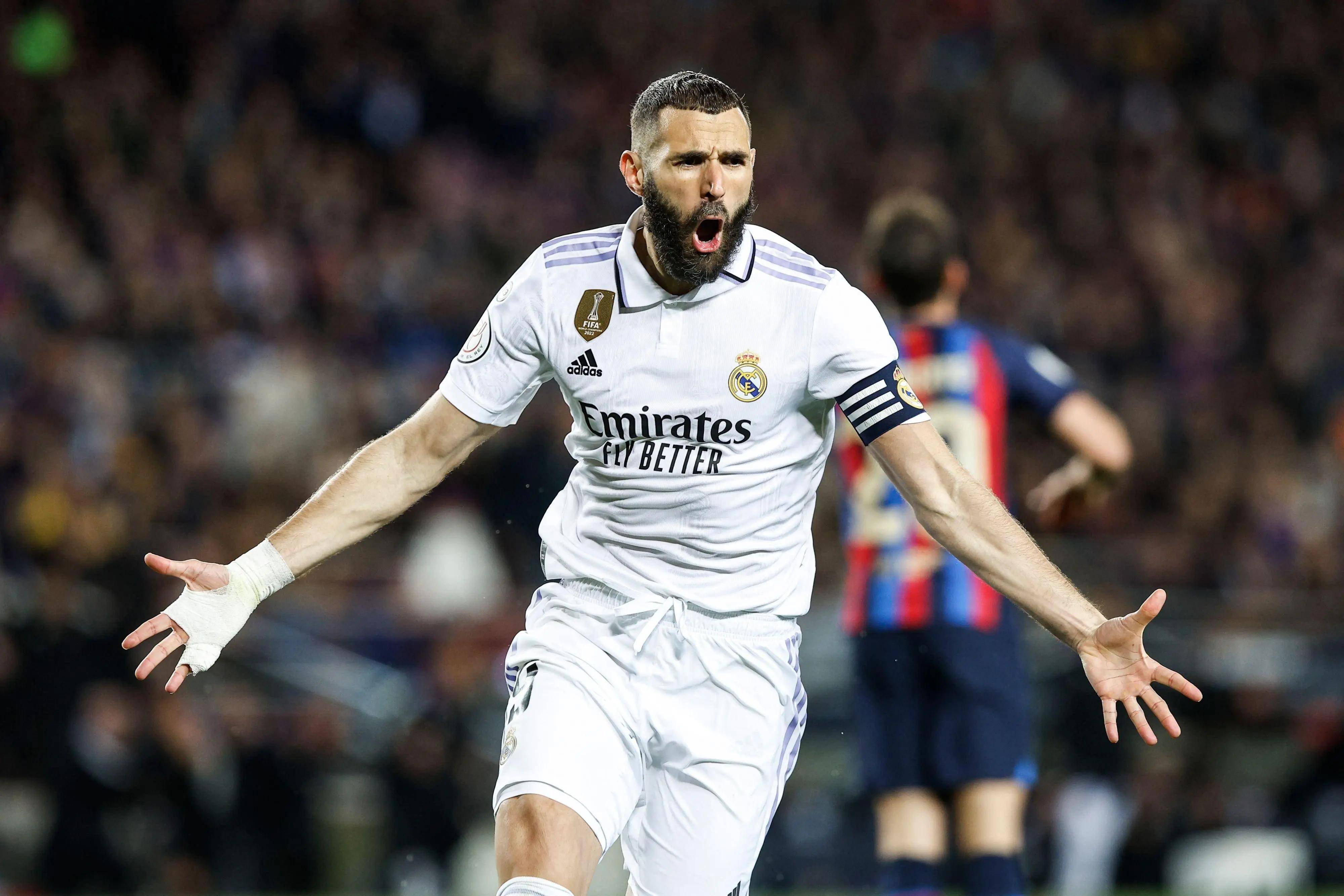 托蒂回忆向对手吐口水事件：我至今仍对那次行为感到羞愧（托蒂回顾向对手吐口水一幕：至今仍深感羞愧）