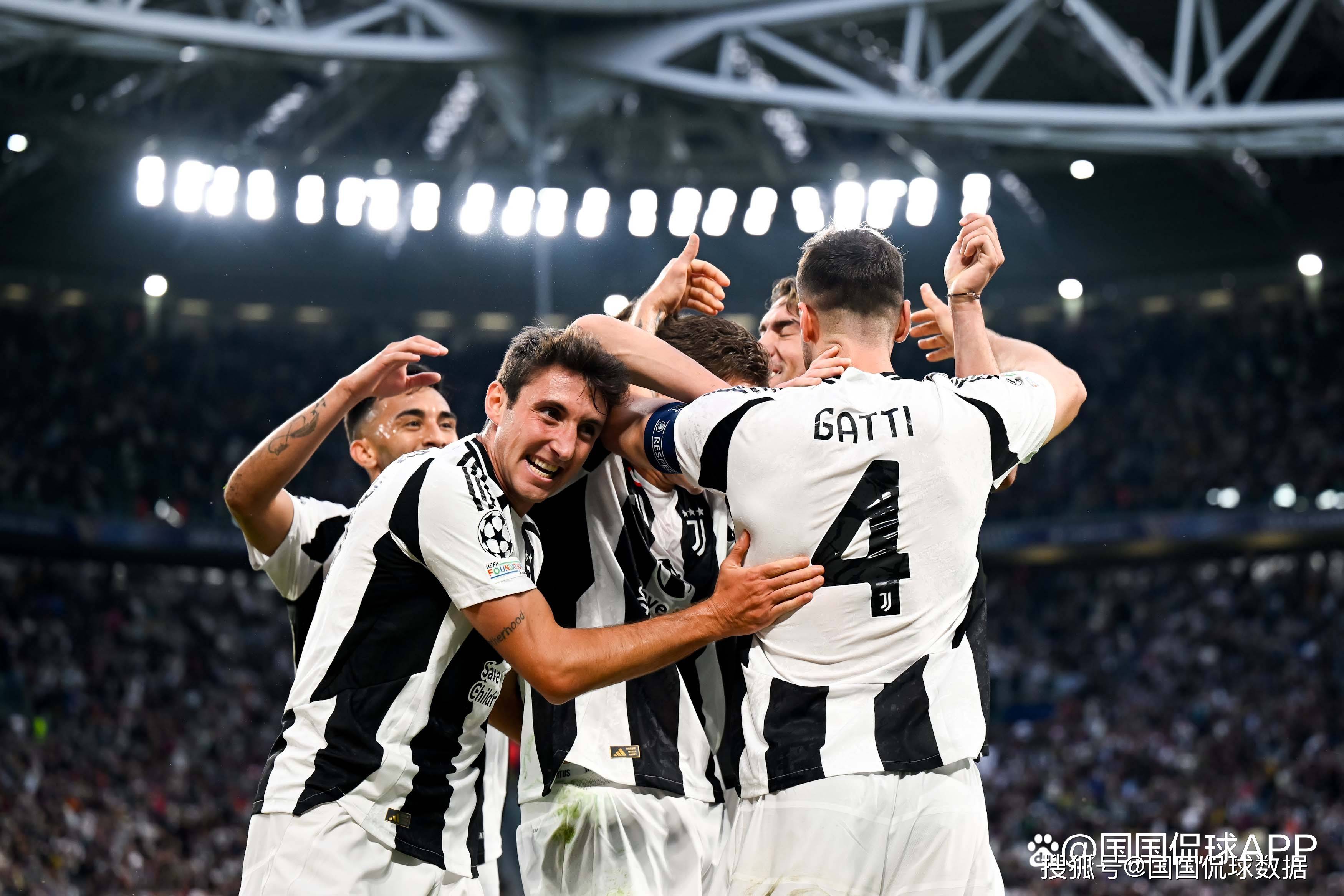 TA：巴萨出售内马尔所挣的钱本可用来改善财务，却被挥霍一空（TA：巴萨卖内马尔所得本可改善财务，最终却被挥霍殆尽）