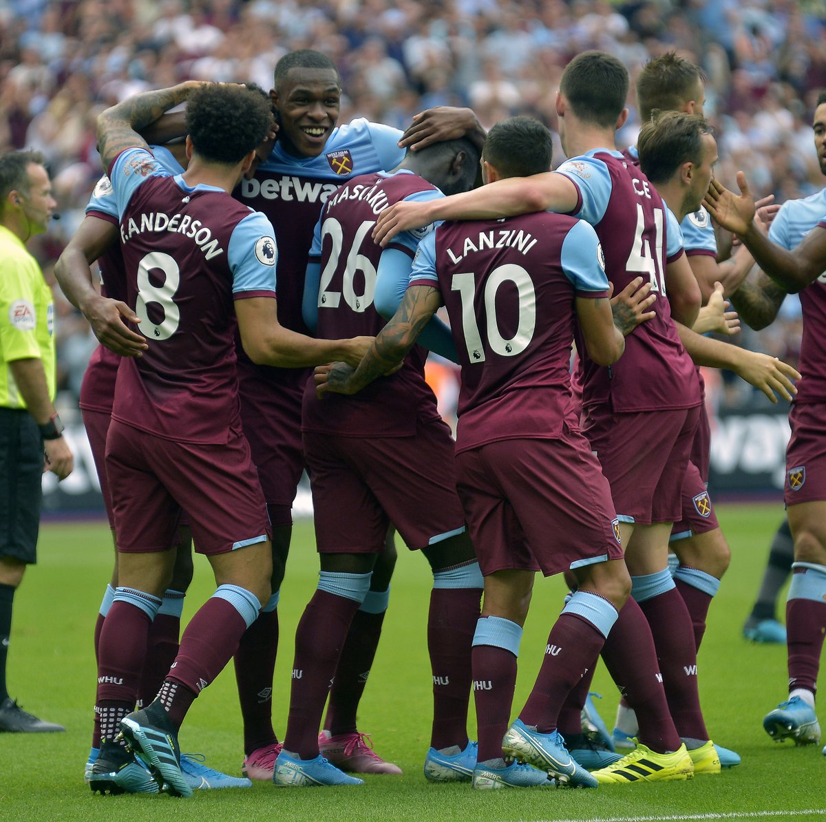 皇马主帅还没过关！2天后西甲非胜不可，输球或走人，2巨星能救他（皇马主帅命悬一线！两天后西甲唯胜不可，若失利恐下课，两巨星或成救命稻草）